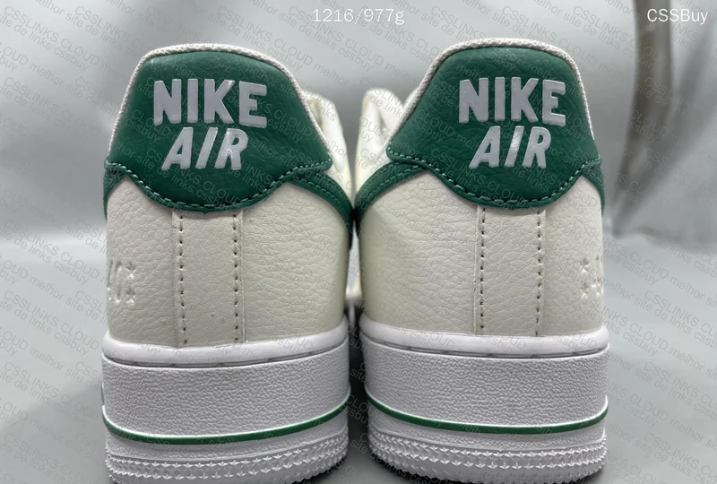 AF1 Malachite Yellowed??? 4