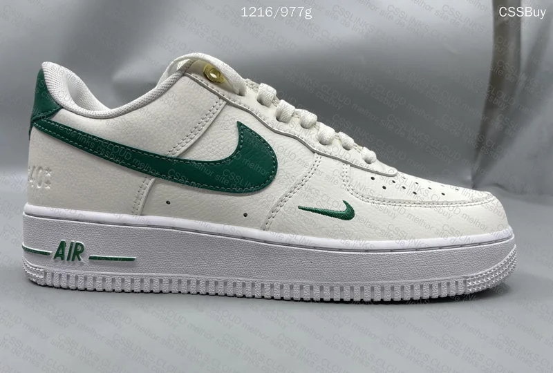 AF1 Malachite Yellowed??? 5