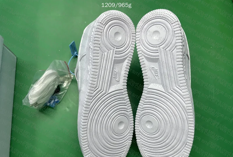 AF1 Nocta White 9