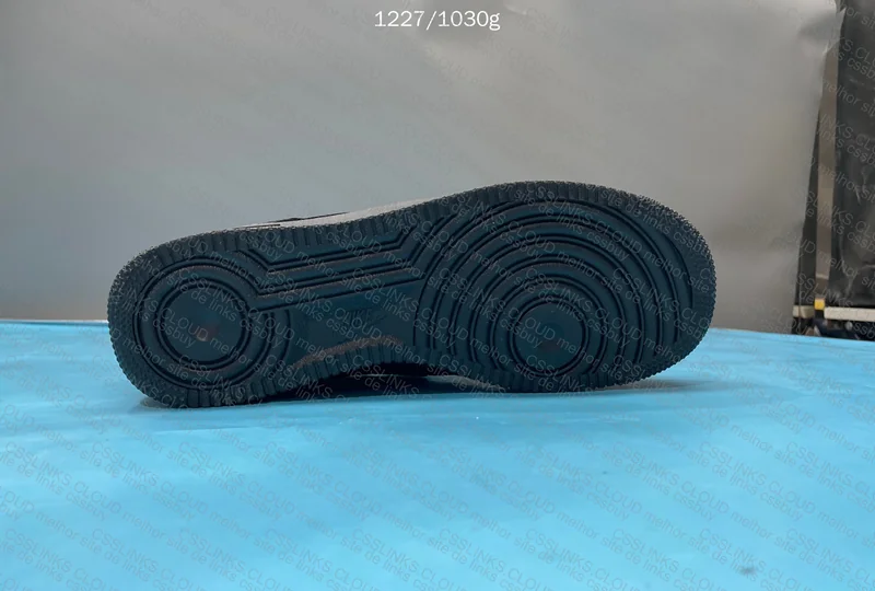 AF1 Black 79y 8