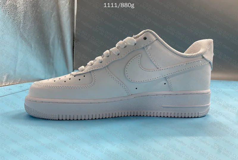 AF1 Pure White 7