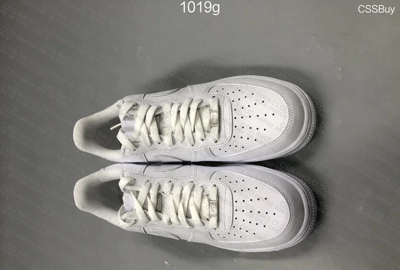 AF1 Triple White 3