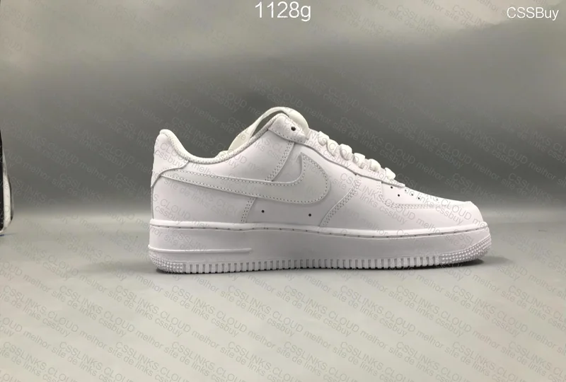 AF1 Triple White 4
