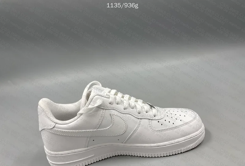 AF1 Triple White 3