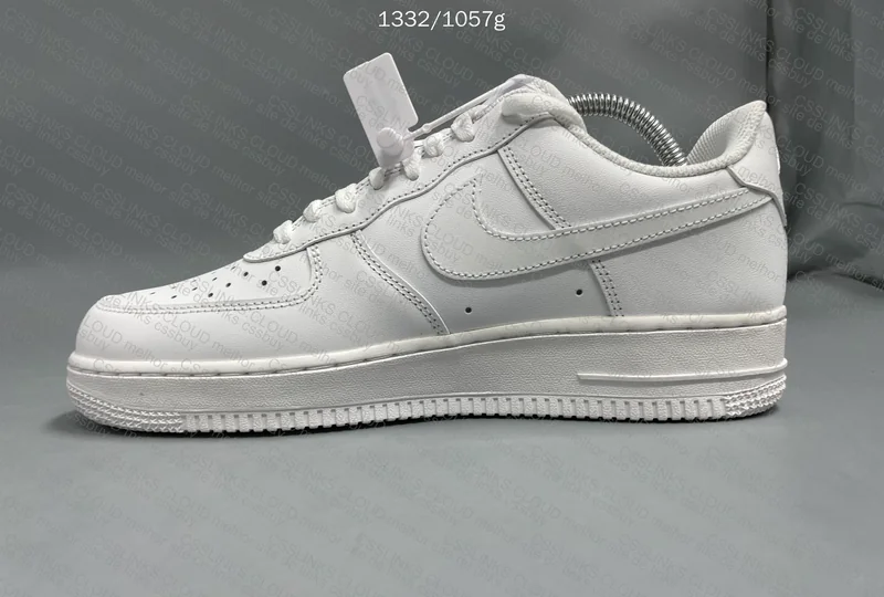 AF1 Triple White 4