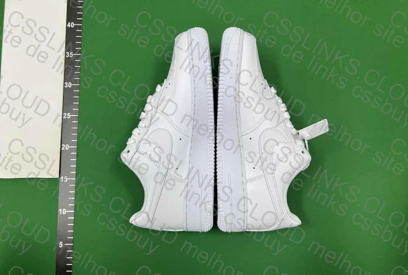 AF1 Triple White 3
