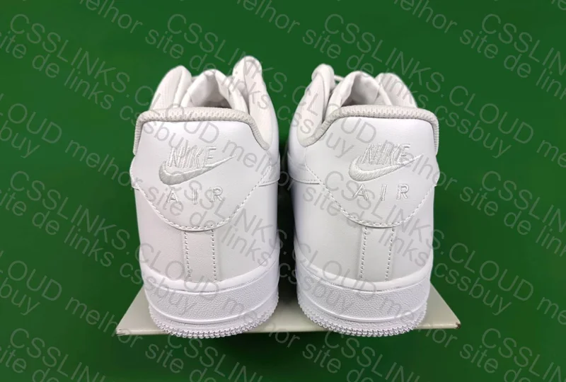 AF1 Triple White 4