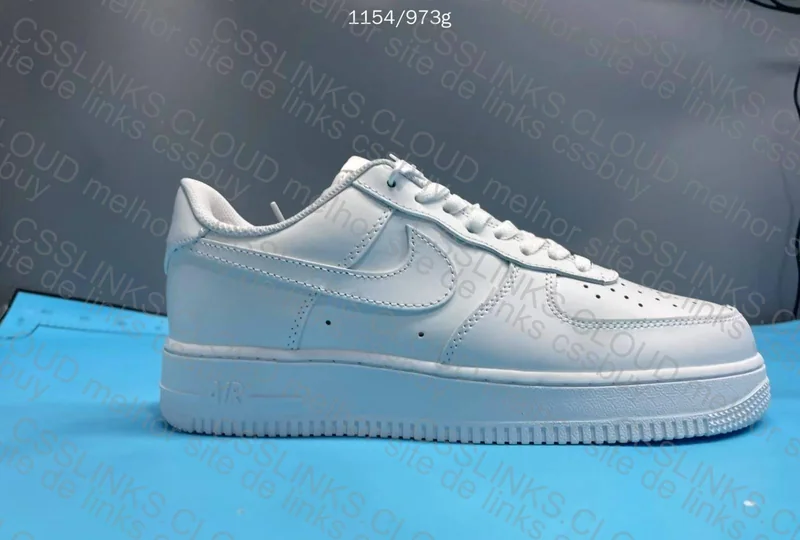 AF1 Triple White 3