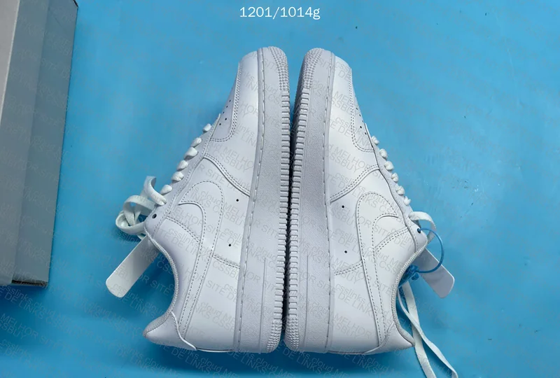 AF1 Triple White 3
