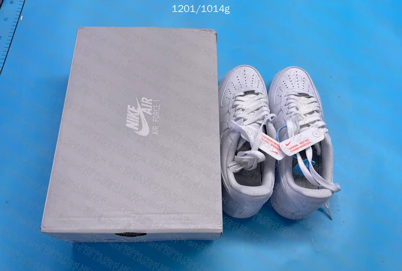 AF1 Triple White 6