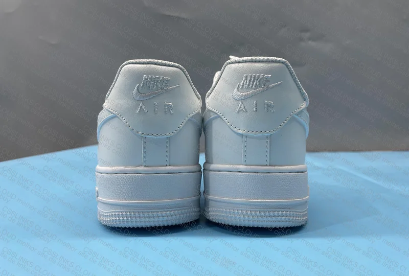 AF1 Triple White 3