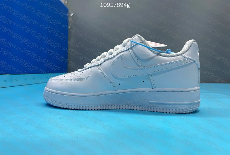 AF1 White and Fleece Nike 4