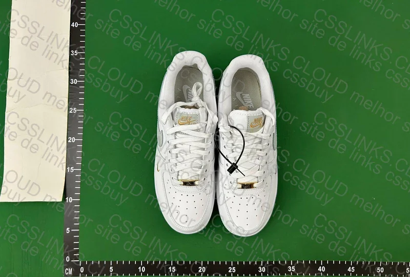 AF1 White Grey Gold 3