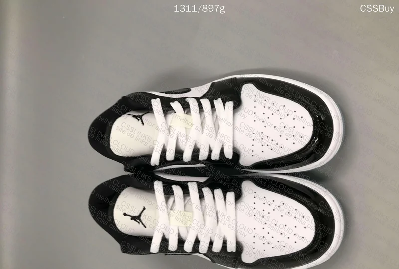 Air Jordan 1 Low Concord 4