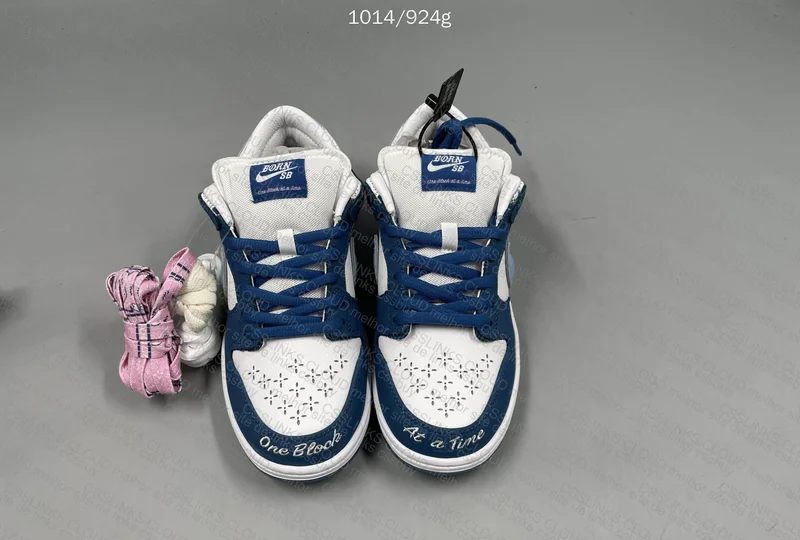 Air Dunk Low Born