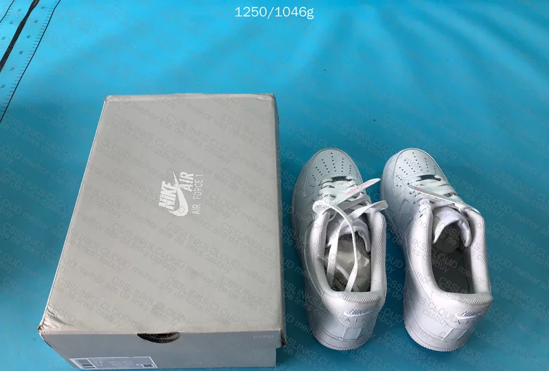 Air Force 01 - White 3