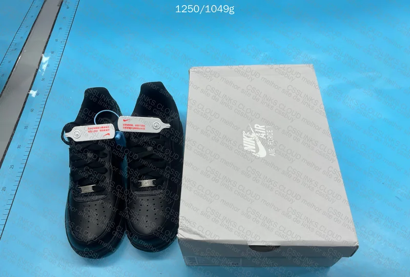 Air Force 1 '07 Triple Black 10