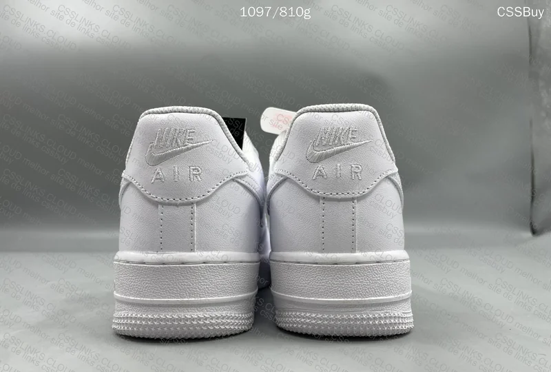 Air Force 1 White 130.00 ¥ 4