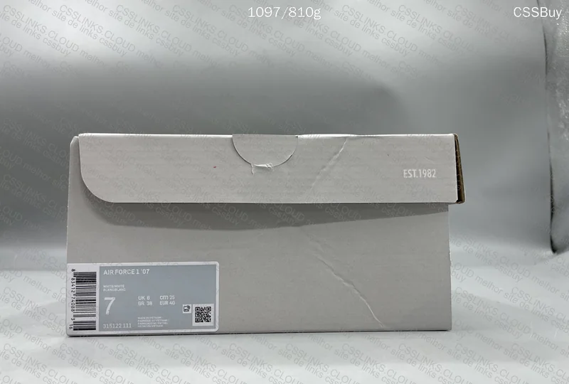 Air Force 1 White 130.00 ¥ 9