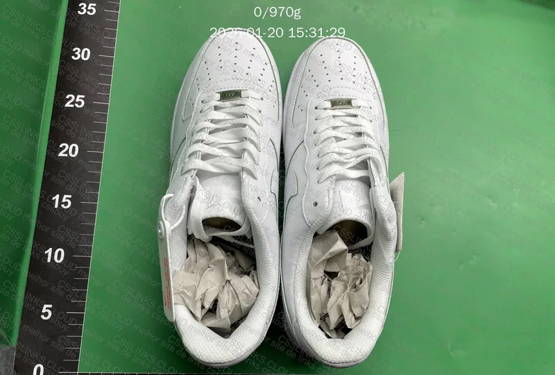 Air Force 1 Branco de 25 reais uau 3