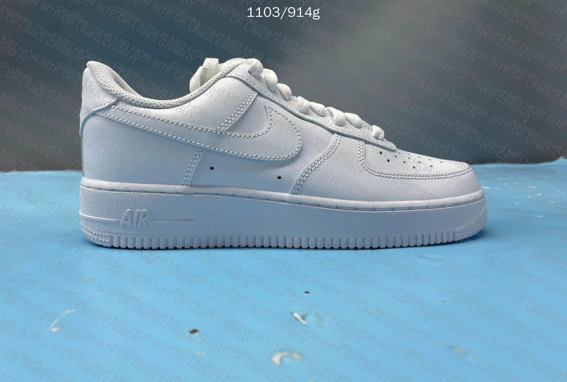 Air Force 1 with Photo Not from Telescope 4