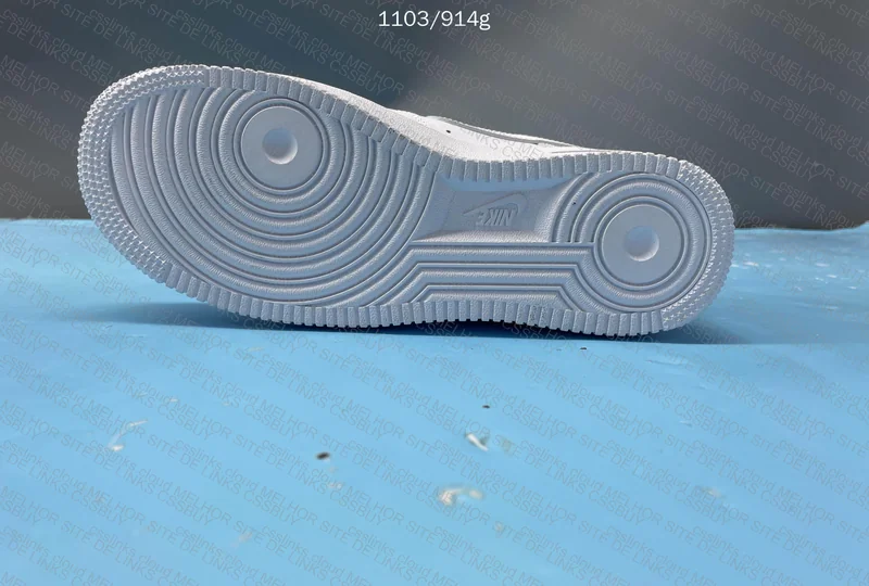 Air Force 1 with Photo Not from Telescope 6