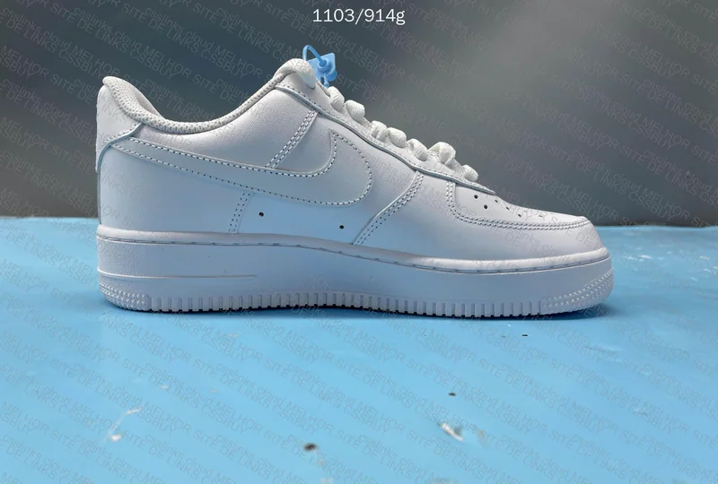 Air Force 1 with Photo Not from Telescope 7
