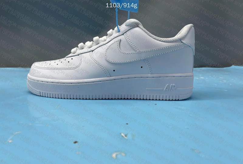 Air Force 1 with Photo Not from Telescope 8