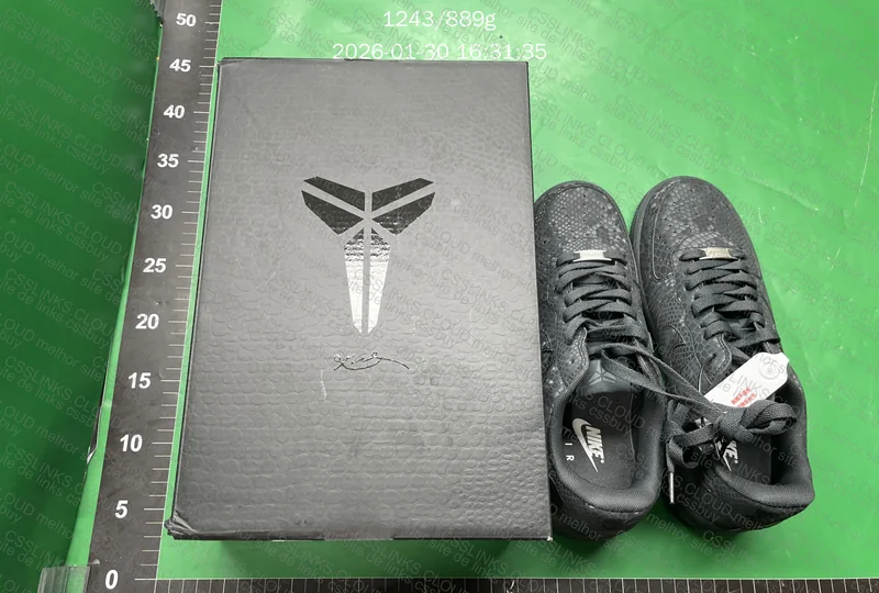 AIR FORCE 1 KOBE 3