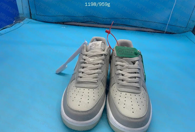 Air Force 1 Light Bone 7