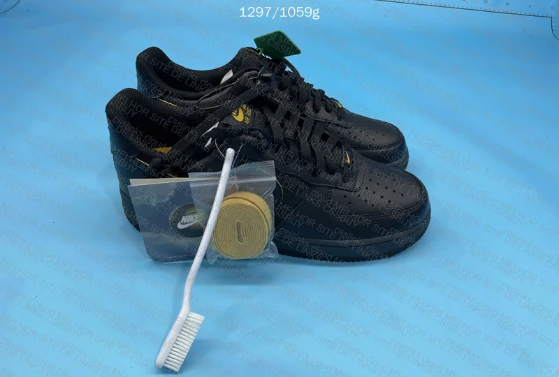 Air Force 1 Low '07 "Ballistic Mesh Black University Gold"