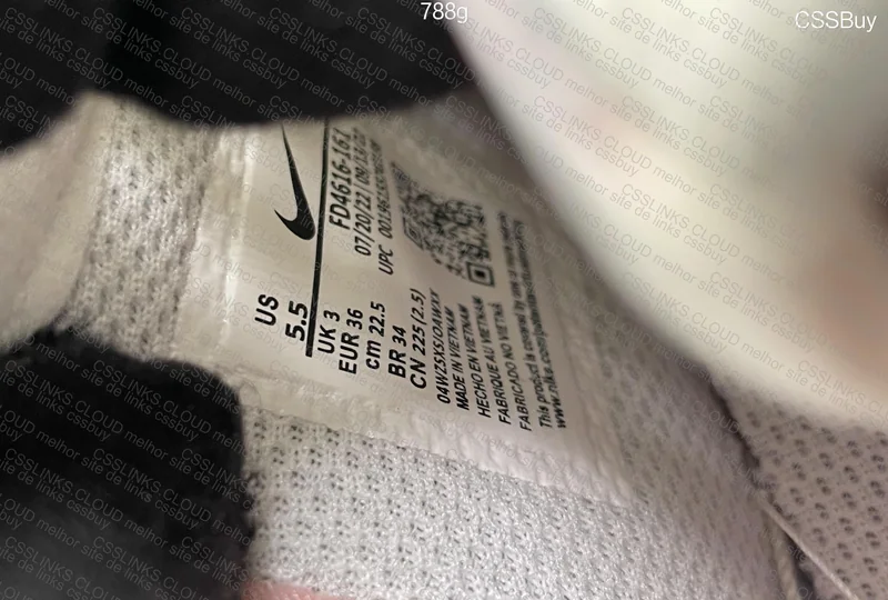 Air Force 1 Low 'Valentine's Day 2023' 3