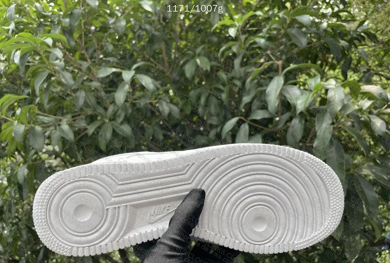 Air Force 1 (Natural Light) 8