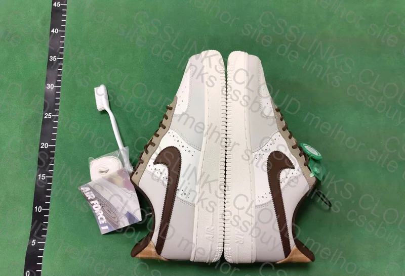 Air Force 1 LV8 Brown 4