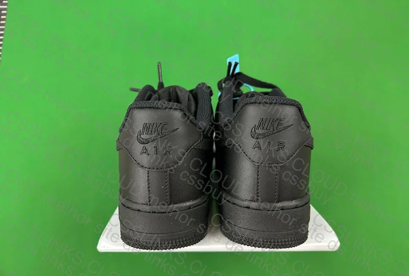 Black Air Force 1 4