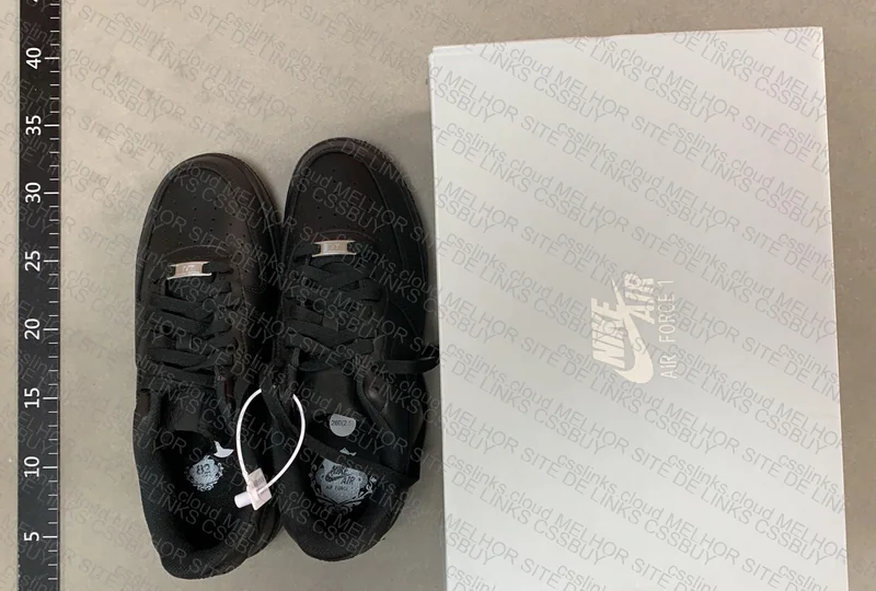 Black Air Force 1 4