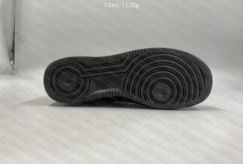 Black Air Force 1 (help) 5