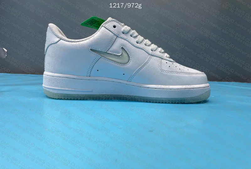 Air Force 1 Retro White 3