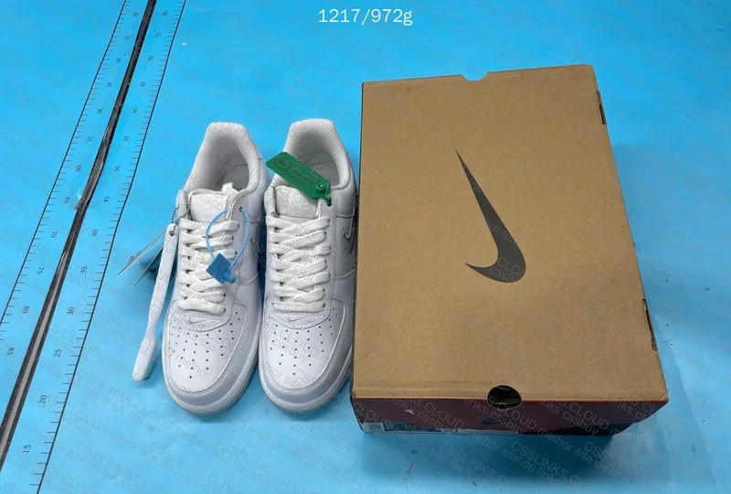 Air Force 1 Retro White 4