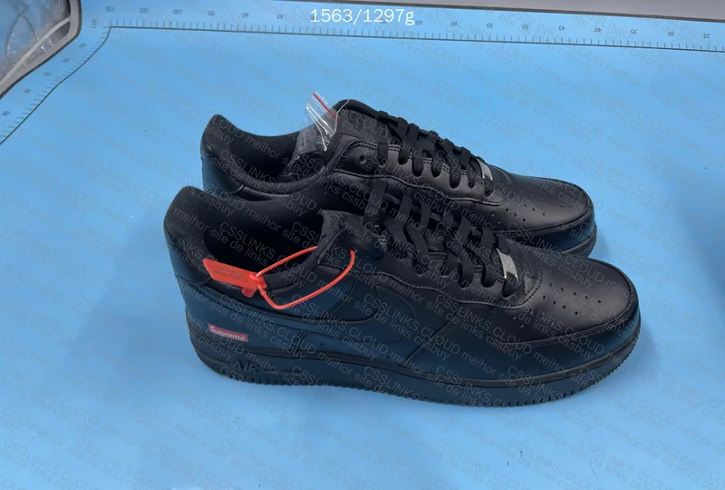 Air Force 1 Triple Black Supreme 3