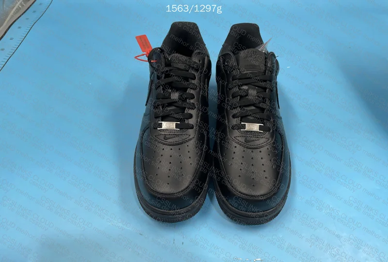 Air Force 1 Triple Black Supreme 4