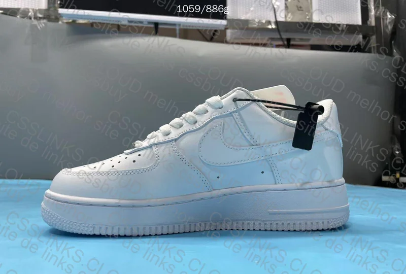 Air Force 1 Triple White 4