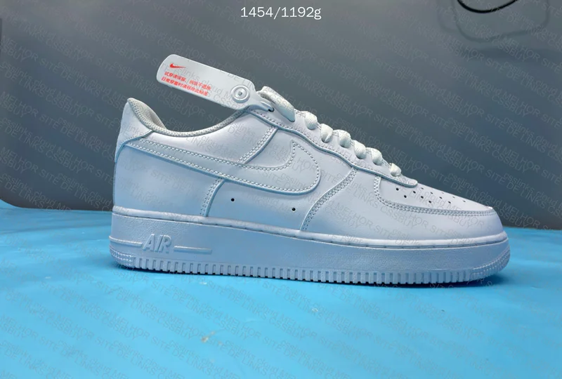 Air Force 1 Triple White 3