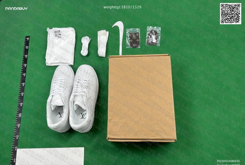 Air Force 1 x Louis Vuitton White 6