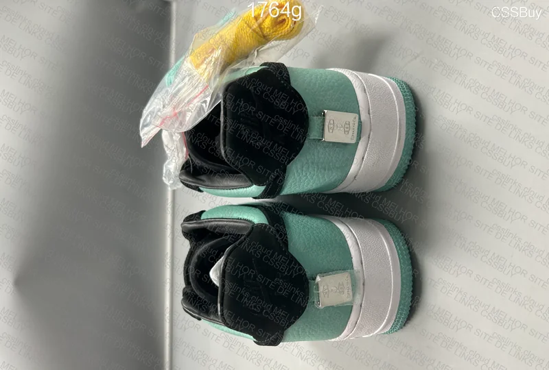 Air Force 1 x Tiffany & Co 'Friends and Family' 10