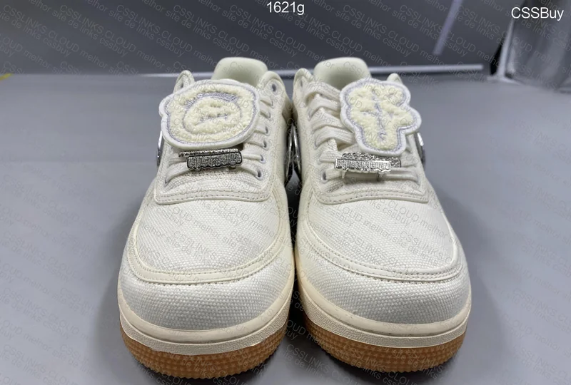 Air Force 1 x Travis Scott - Sail