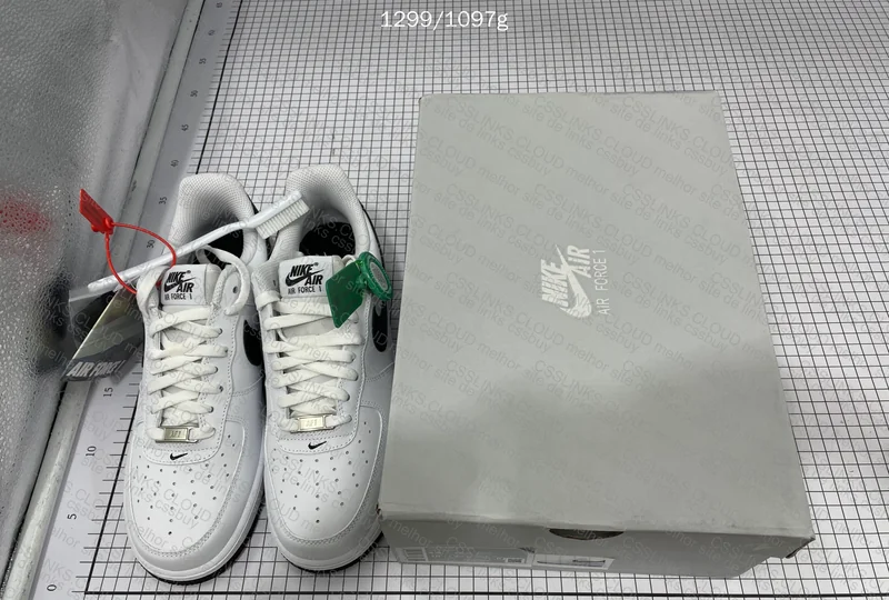 Air Force White Black OVO - No Batch - 200y