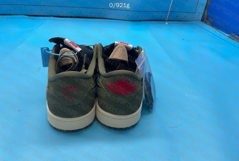 Air J1 Low Travis - Black Olive 2