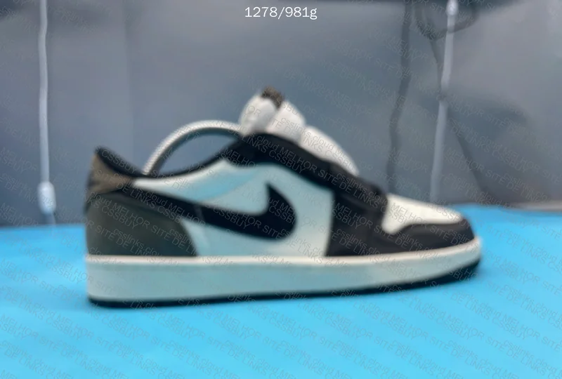 Air Jordan 1 Mocha LJR 3