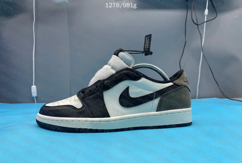 Air Jordan 1 Mocha LJR 6